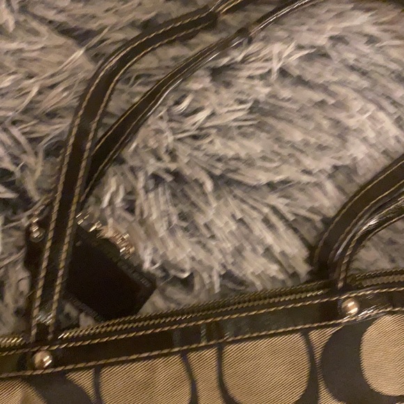 COACH 👛 🌺💕👛 - Picture 2 of 8